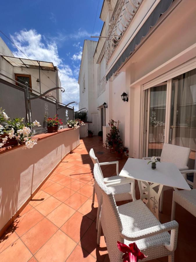Augusto Capri Apartment Bagian luar foto